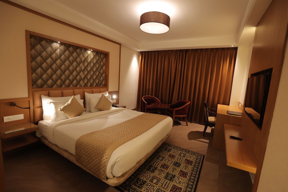 Deluxe Room, 1 Double Bed, Non Smoking - Photo 1