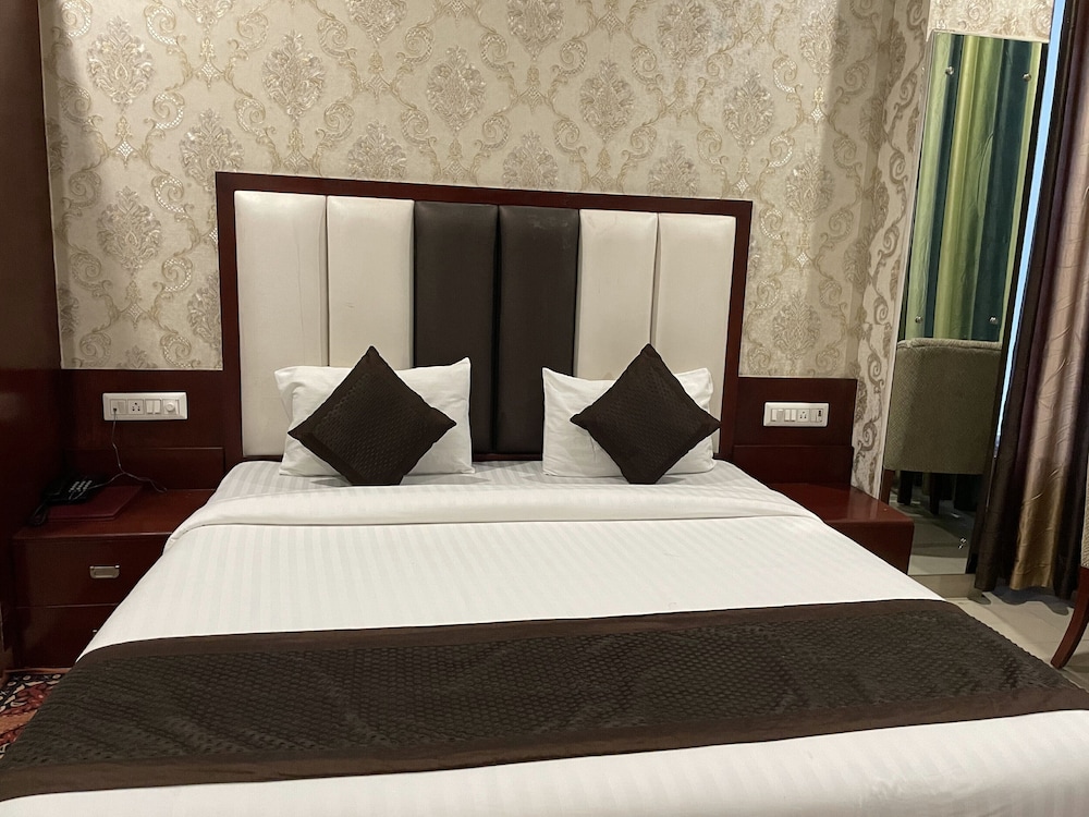 Executive Room - Photo 3