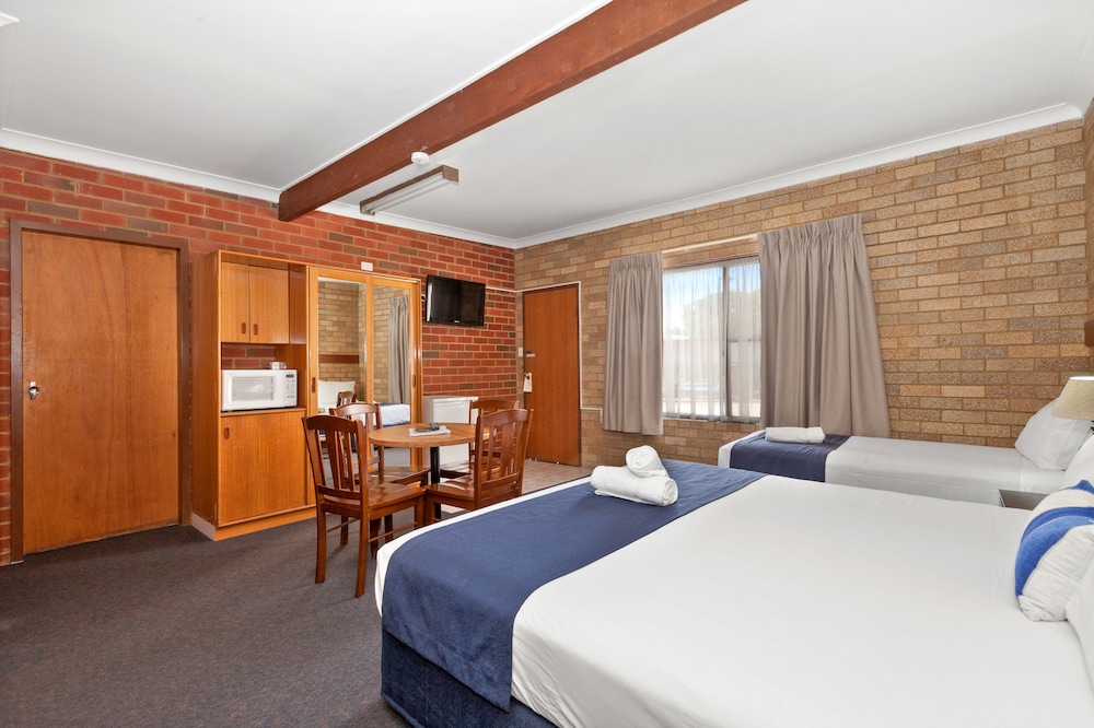 Standard Room, Non Smoking (King and Single room) photo 3