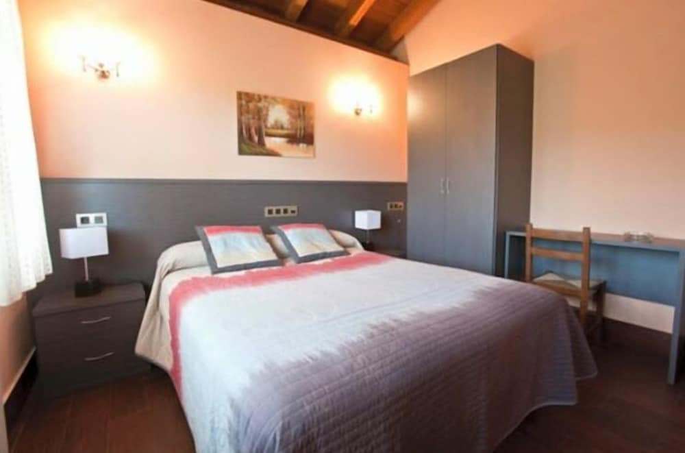 Double Room, 1 Queen Bed