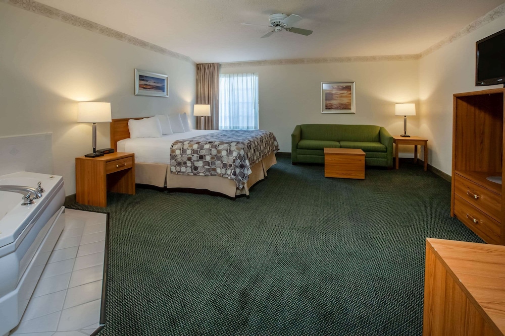 Suite, 1 King Bed, Jetted Tub photo 1