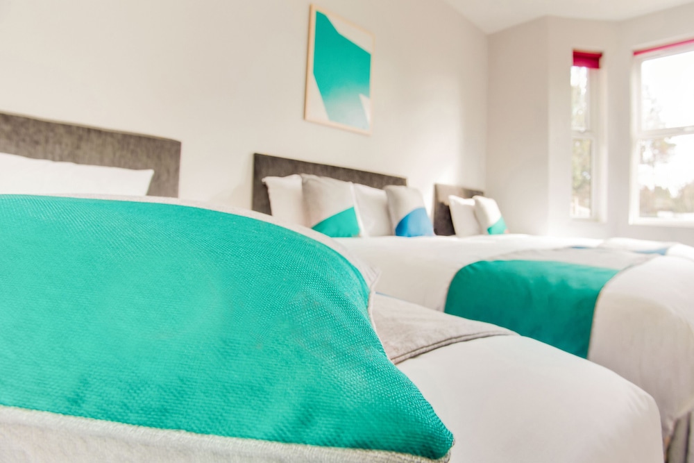Classic Quadruple Room, Accessible, Ensuite photo 3