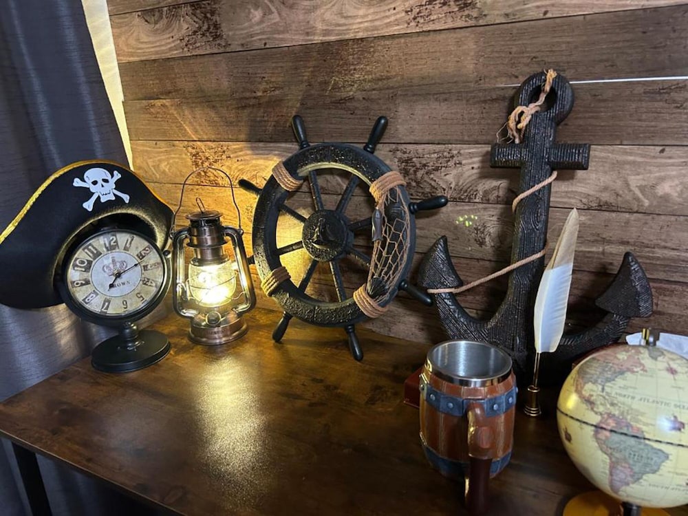 [Pirates Room] Limited to one room per day, corner room, theater, Non Smoking - Photo 3