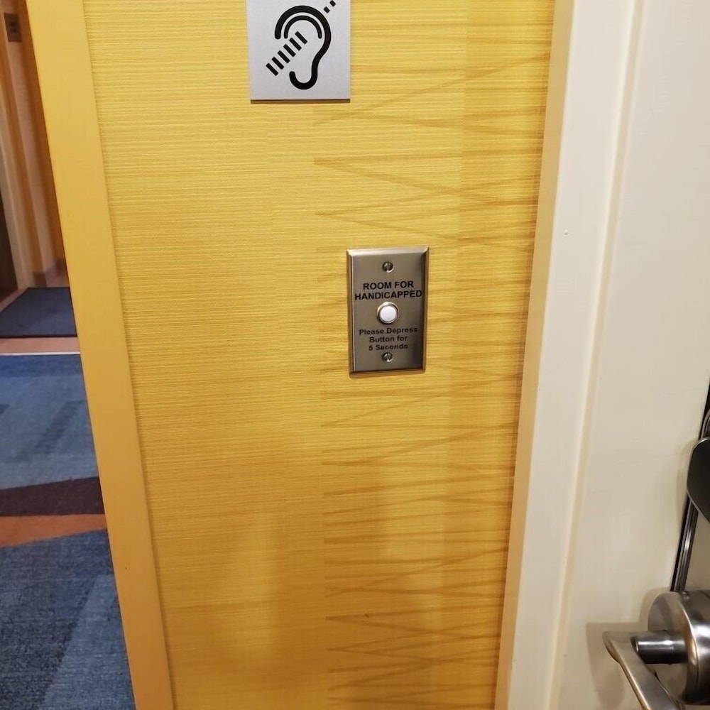 Room, 1 King Bed (Hearing Accessible)