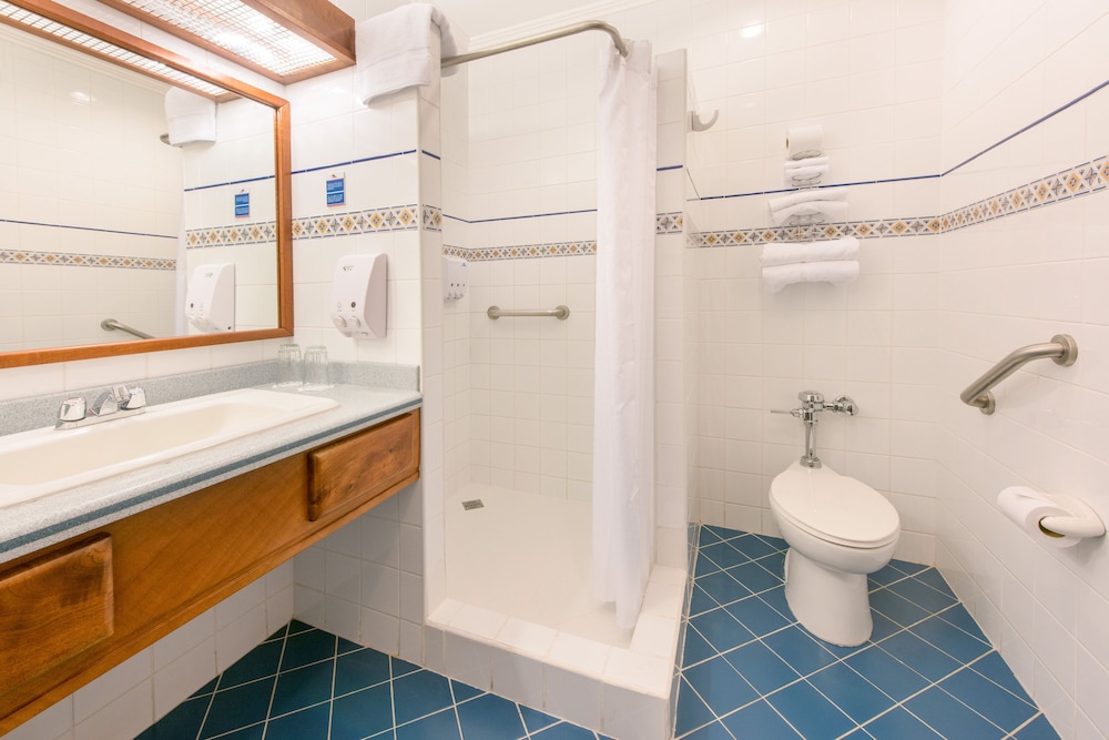Standard Room, 2 Double Beds, Mountain View - Photo 9