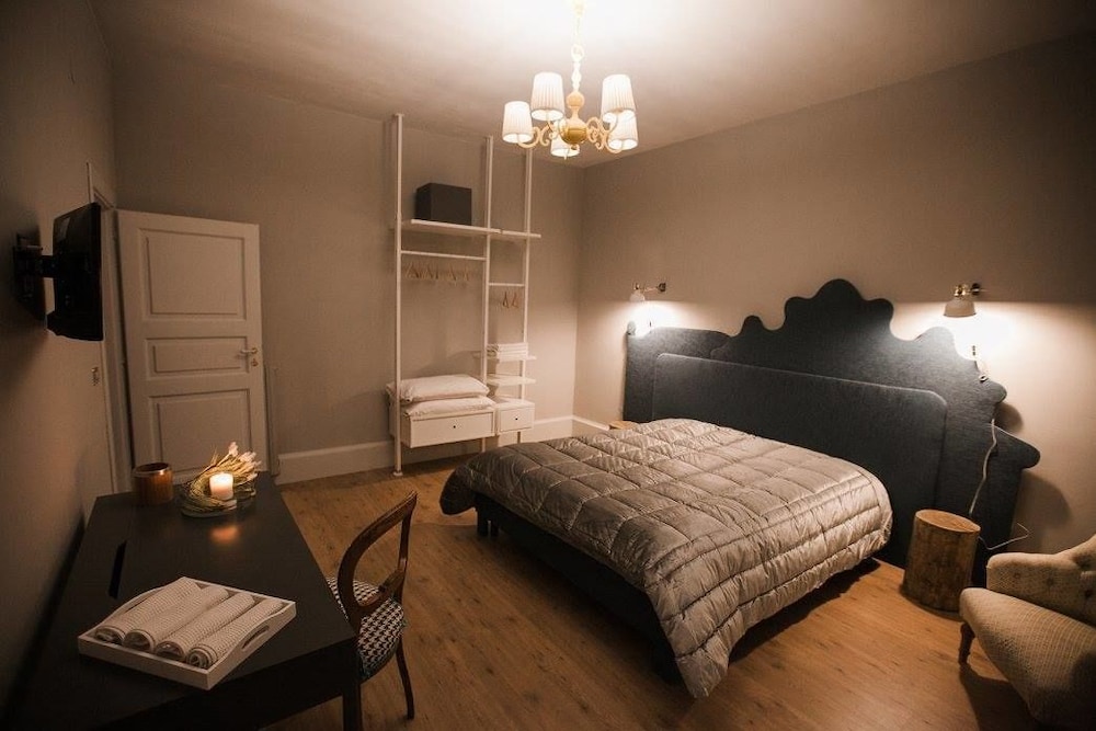 Double Room, Shared Bathroom photo 1