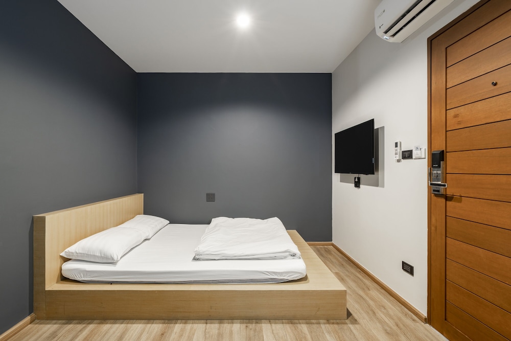 Standard Room With Shared Bathroom photo 1