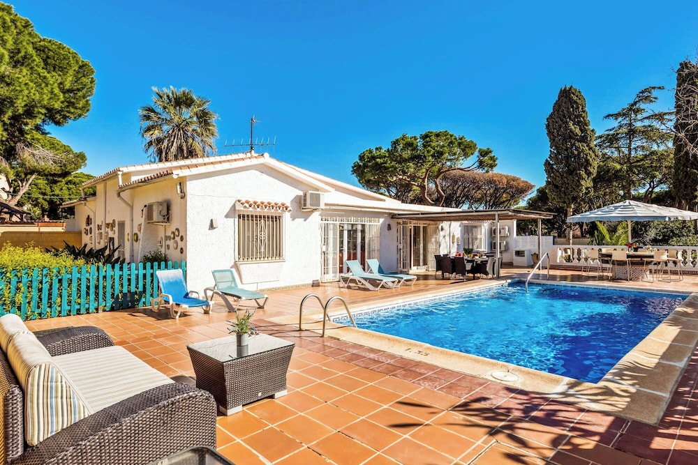 Villa (4 Habitaciones)