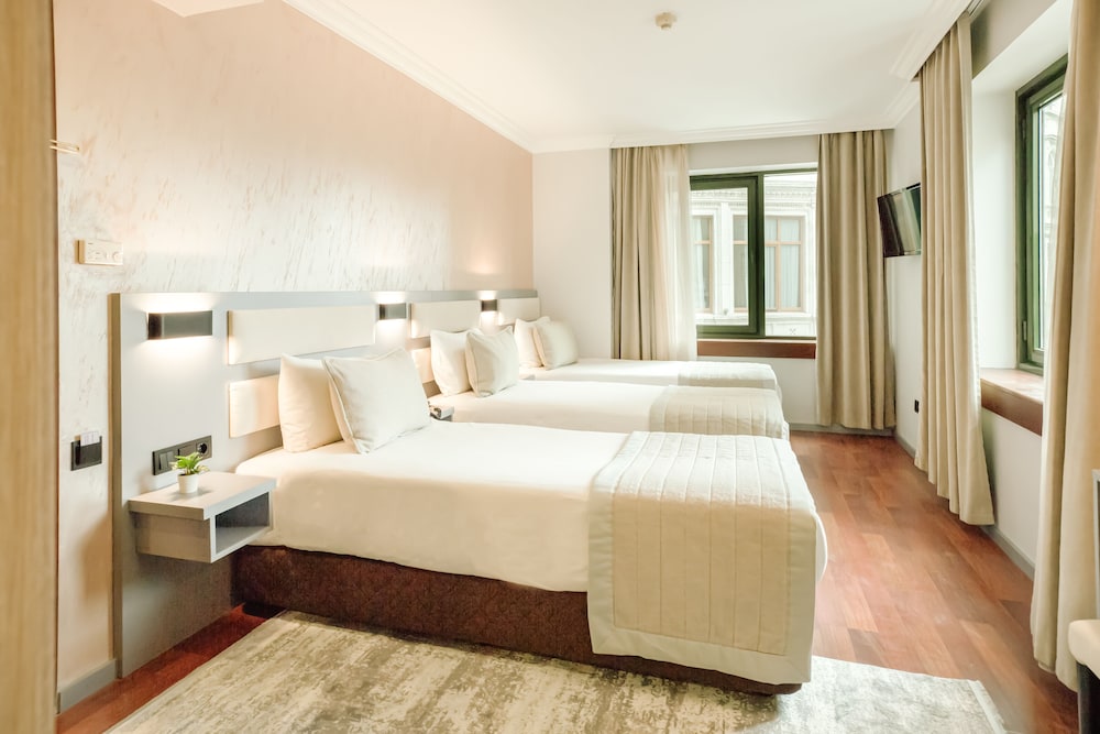 Marble Hotel — photo 159