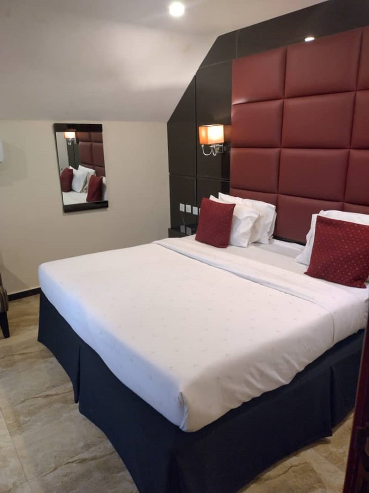 Royal Suite - Photo 1