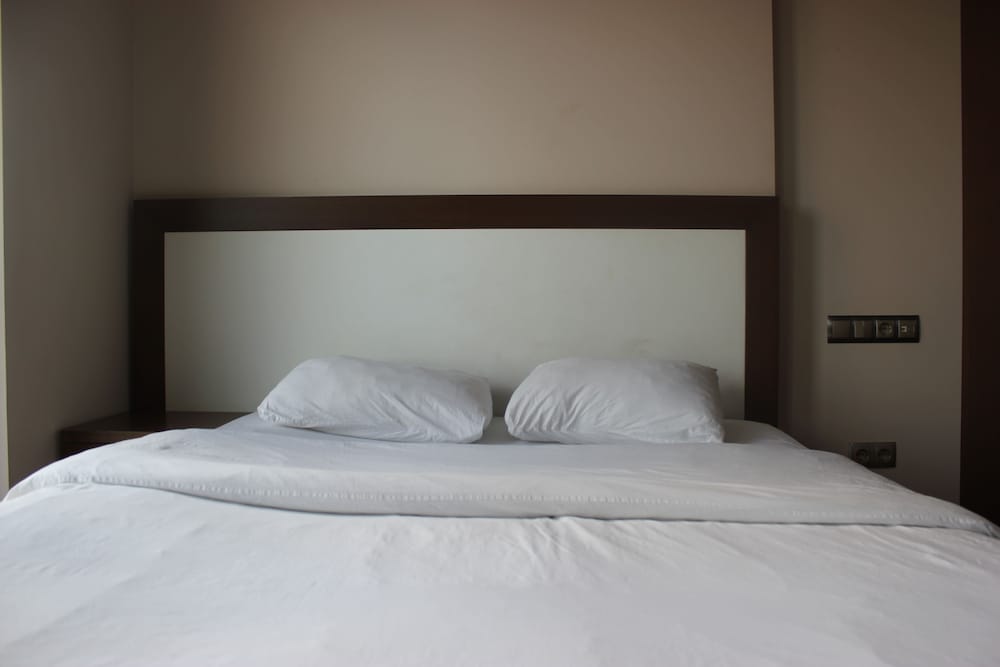 Double Room, Balcony, City View photo 3