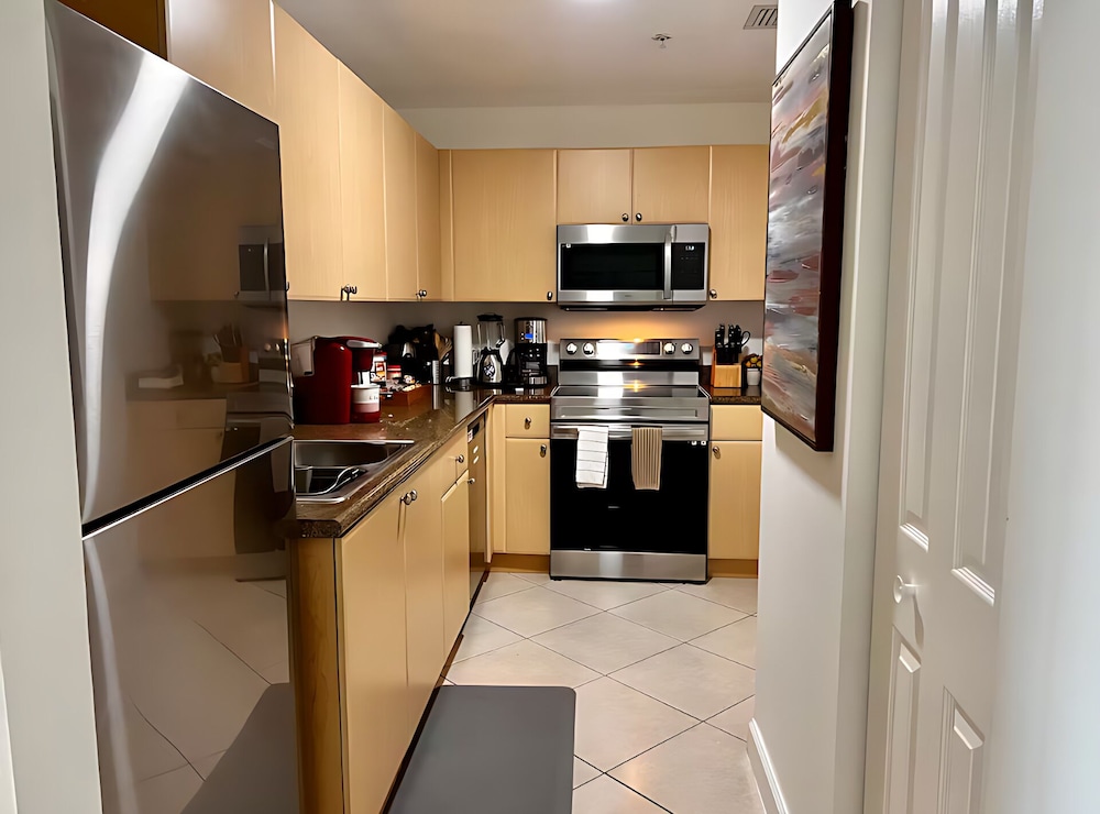 Fabulous 1 Bedroom 1 Bathroom Apartment photo 2