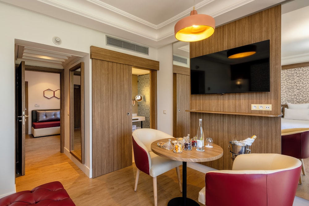 Junior Suite (2A-1C) photo 3