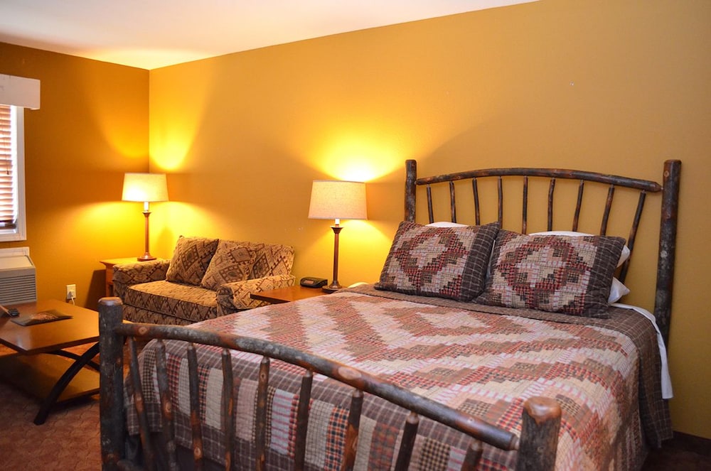 Standard Room, 1 King Bed photo 2