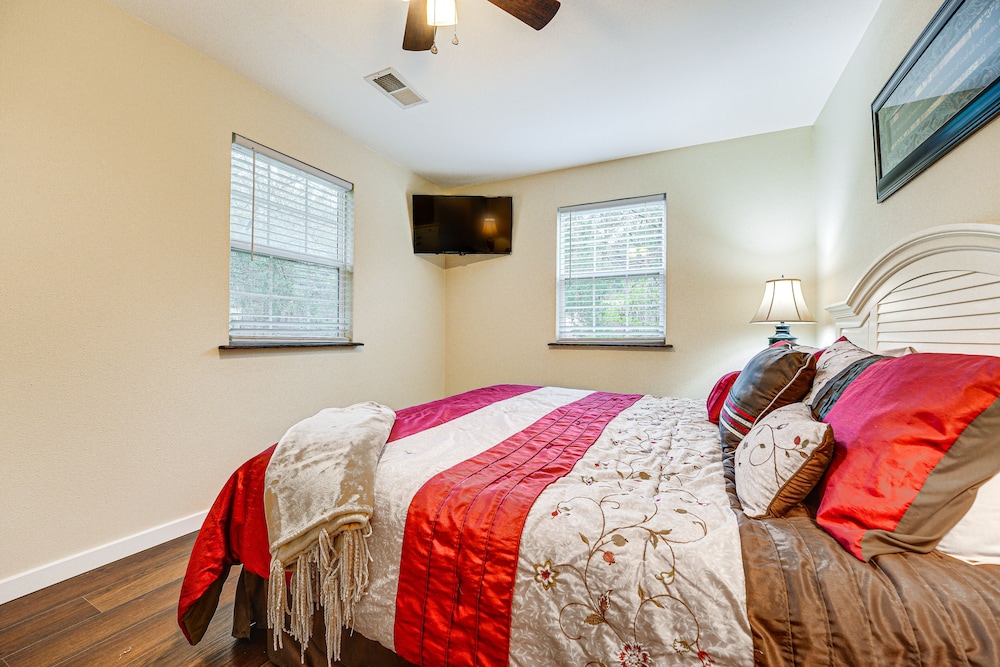 House (4 Bedrooms) photo 2