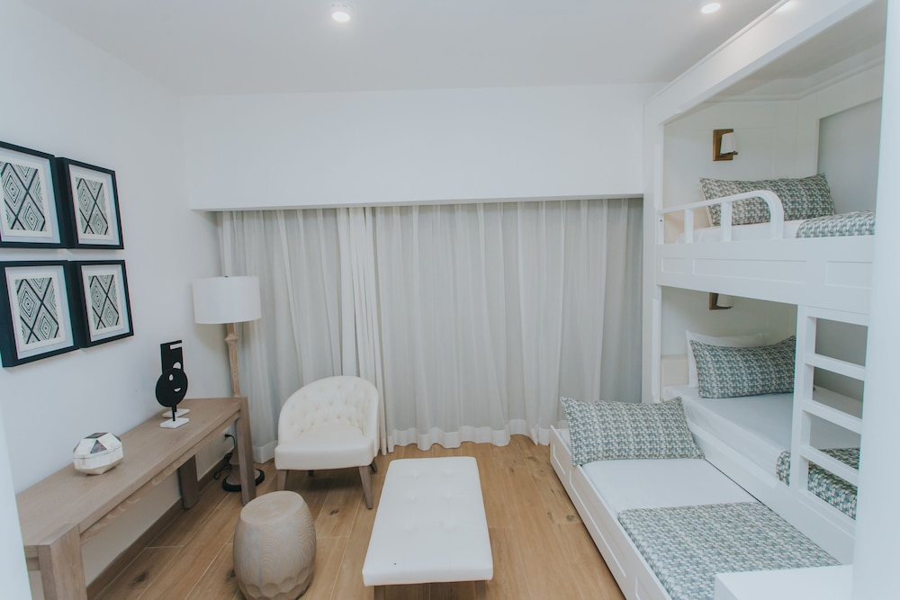 Family Club Junior Suite - Photo 13