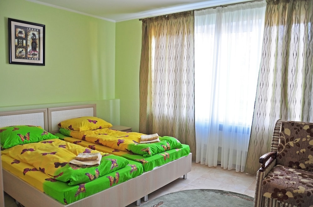 Standard Double or Twin Room photo 1