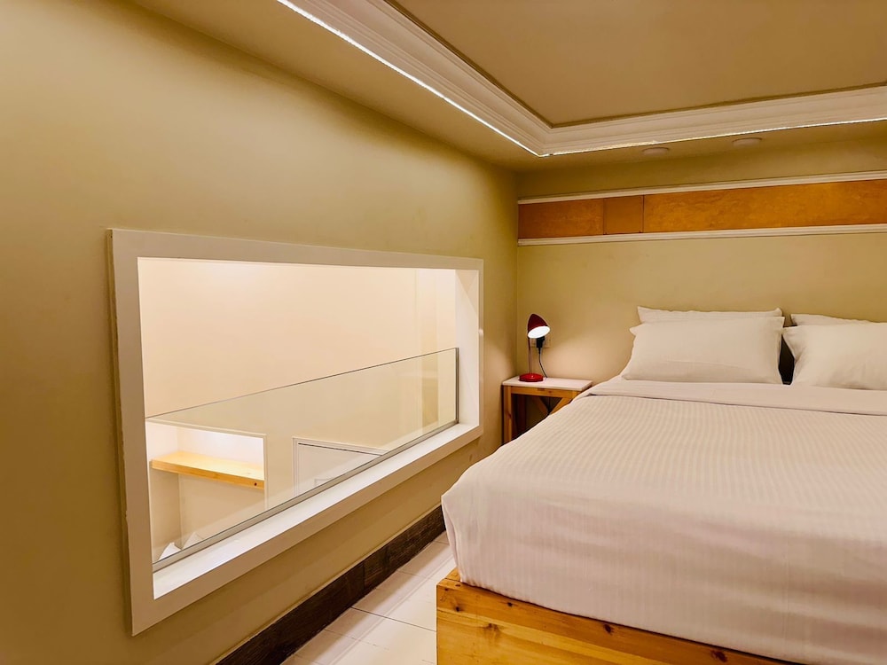 Deluxe Quadruple Room - Photo 4