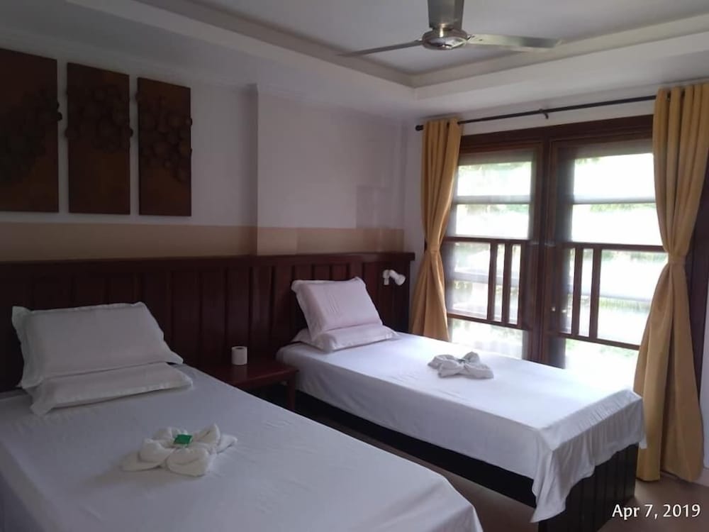 Twin Room - Photo 4