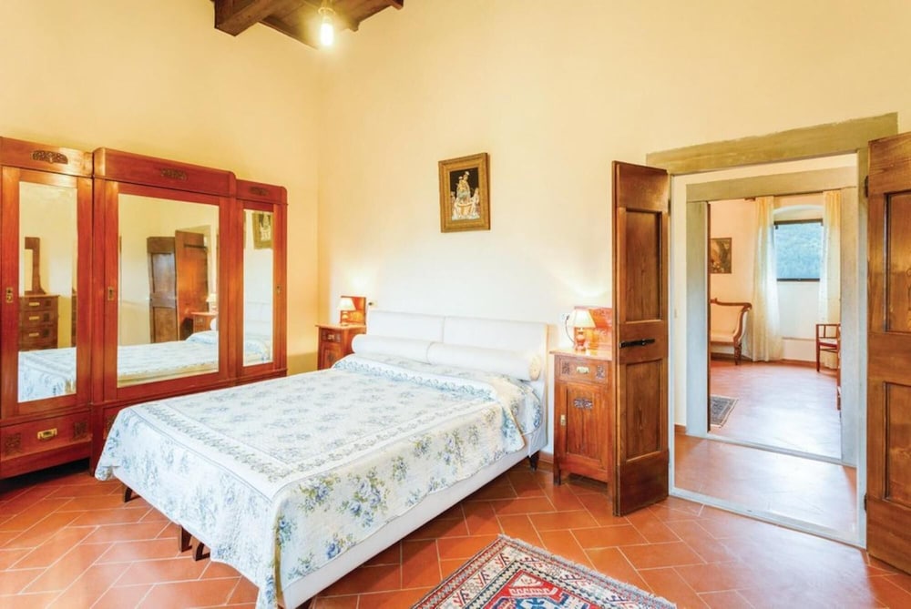 Villa photo 3