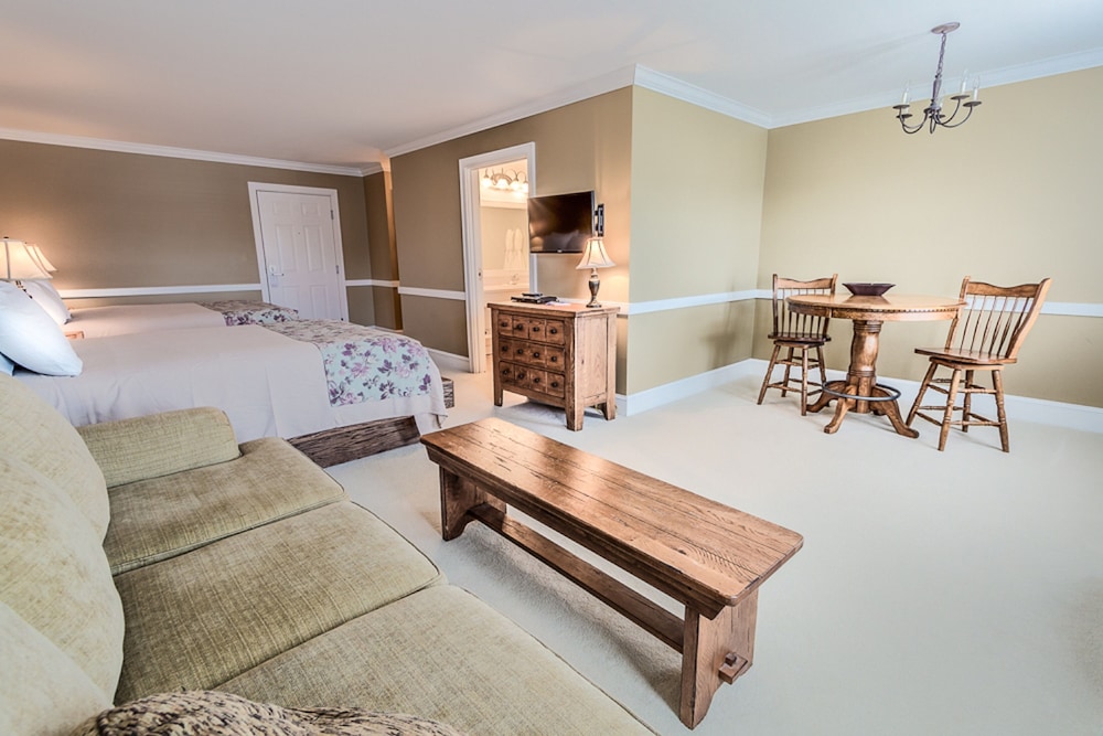 Room, 2 Queen Beds, Non Smoking