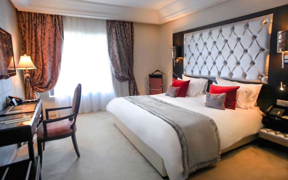 Standard Double Room, Pool View - Photo 1