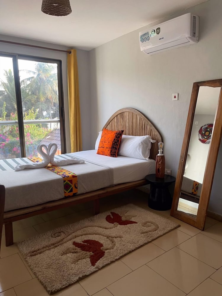 Suite, 1 Double Bed, Sea View photo 2