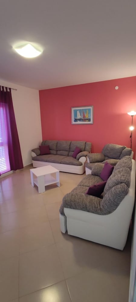Apartment (Marino - with parking - A2(4+2))