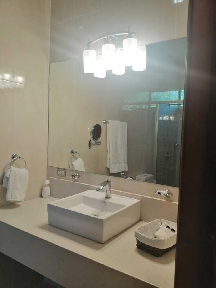 Premium Quadruple Room, 4 Bedrooms photo 3