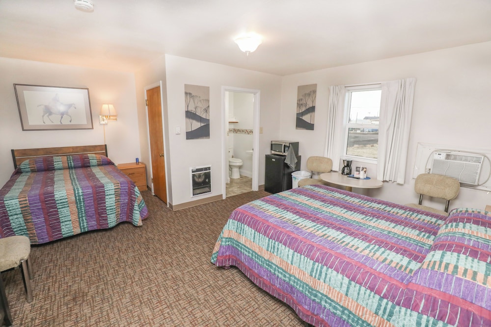 Basic Double Room photo 2