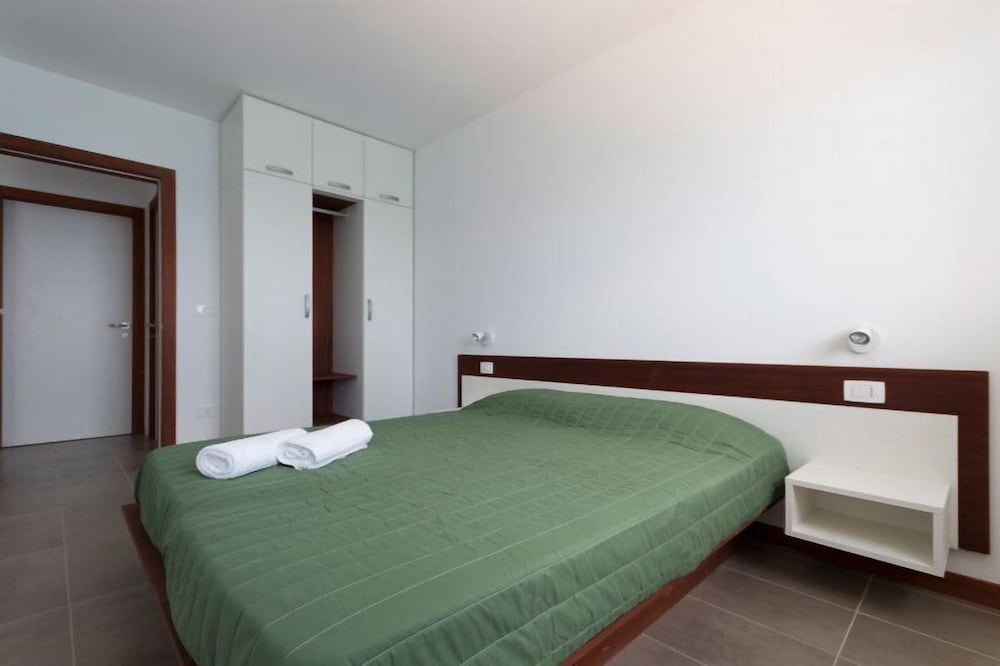 Premium Apartment, 2 Bedrooms, Kitchenette, Ocean View (Type C) photo 2