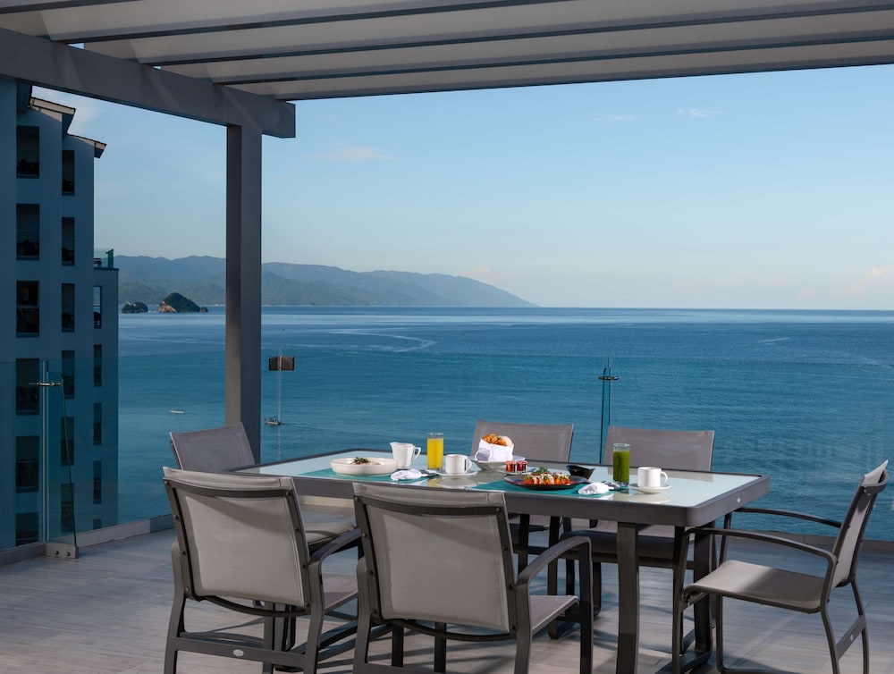 ENCLAVE OCEANVIEW GOVERNOR STE 1KG W/JET TUB