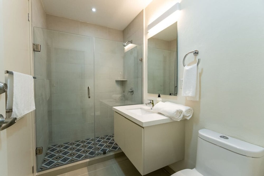 Comfort Room photo 2
