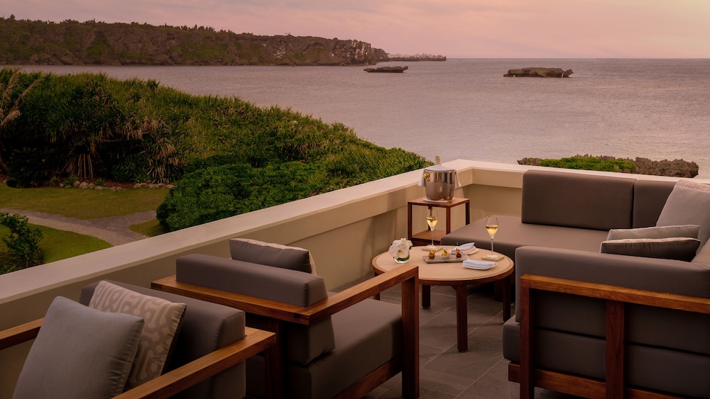 Classic Room, 2 Twin Beds, Club Lounge Access, Ocean View (Private Terrace) - Photo 23