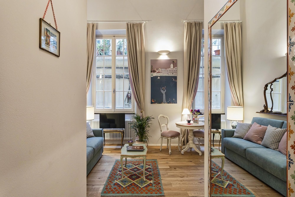 Apartment photo 3