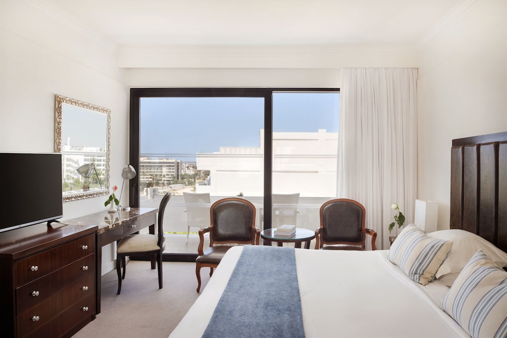 Deluxe Suite, Sea View - Photo 4