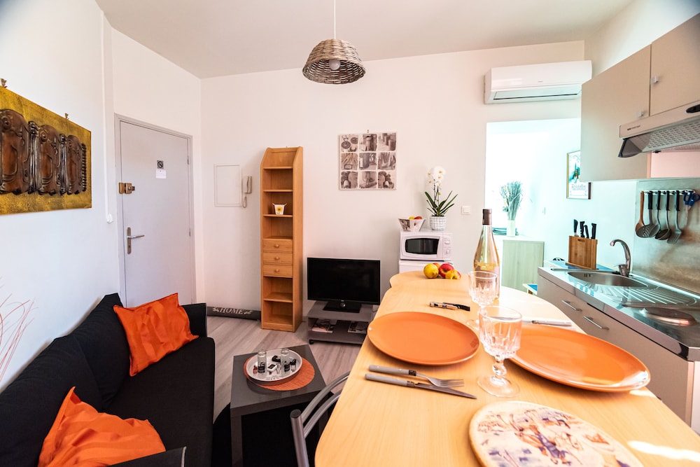 City Apartment, Ensuite, City View photo 3