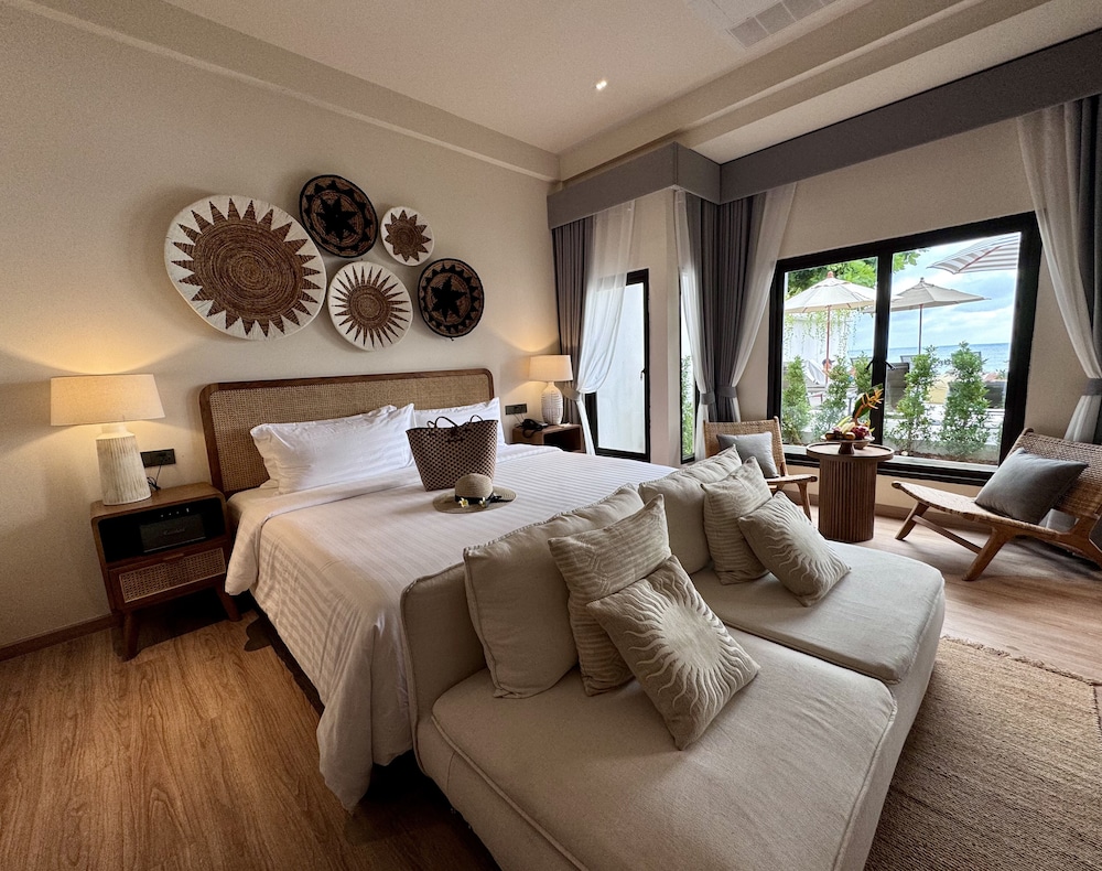 Beach Front Villa ( 1 Way Airport Transfer) - Photo 1