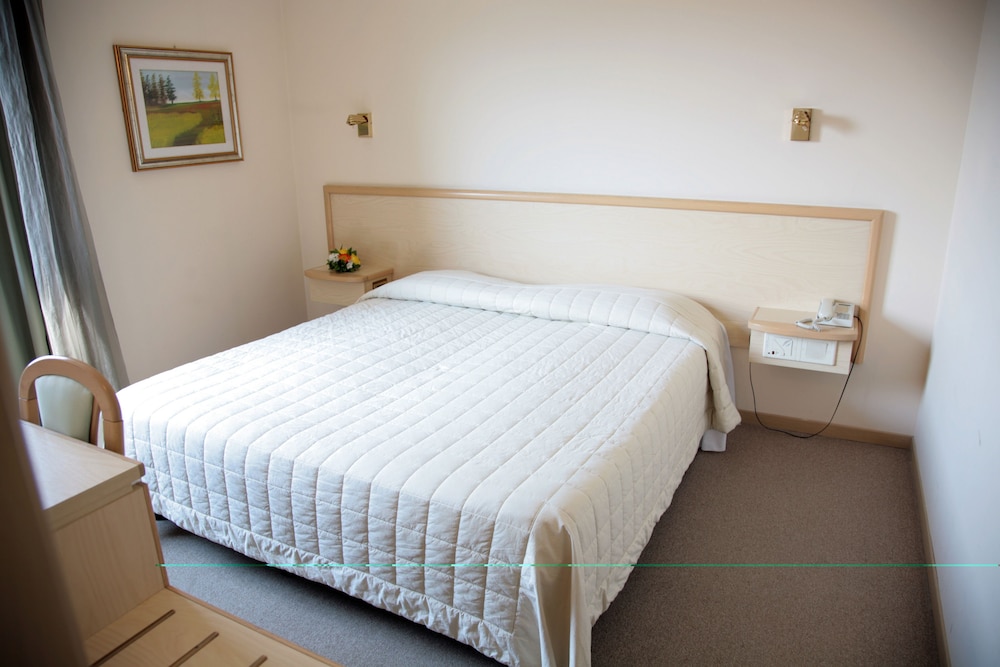 Standard Double Room - Photo 4