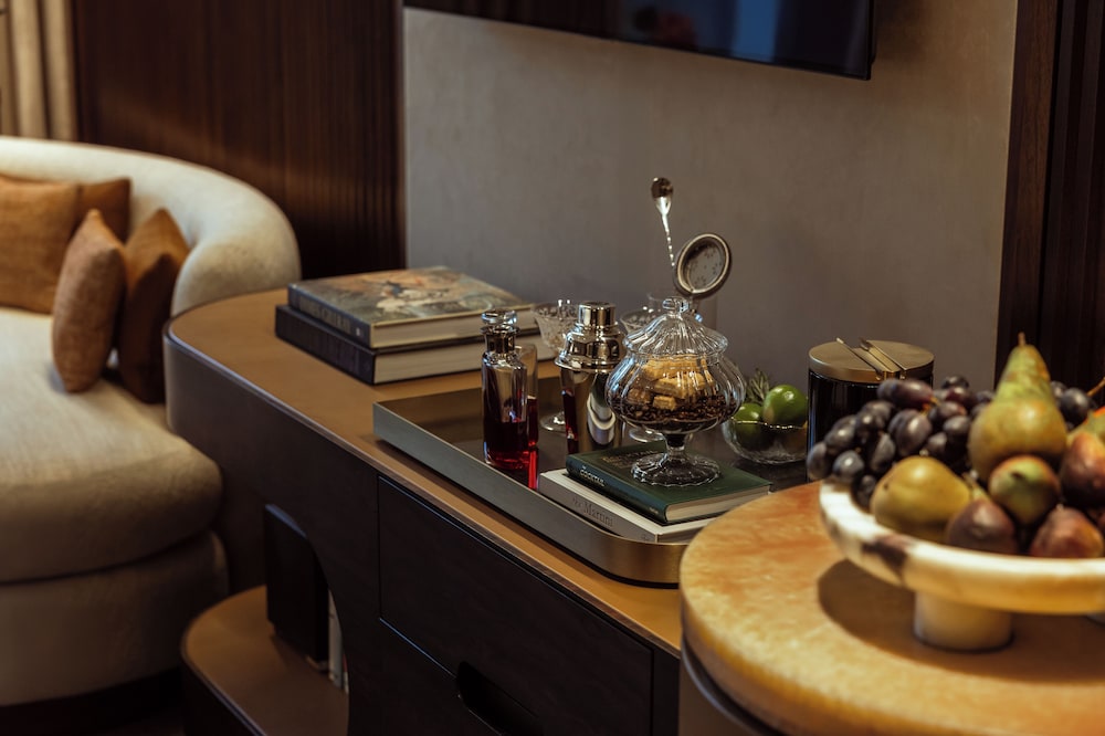 Grand Premier Mews Suite