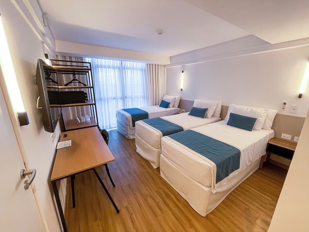 Deluxe Twin Room photo 3