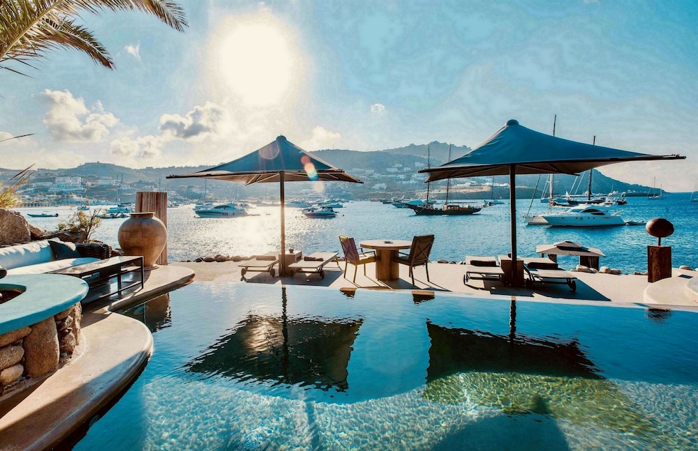 Villa Hideaway with Infinity Private Pool (2 Bedrooms) - Photo 2