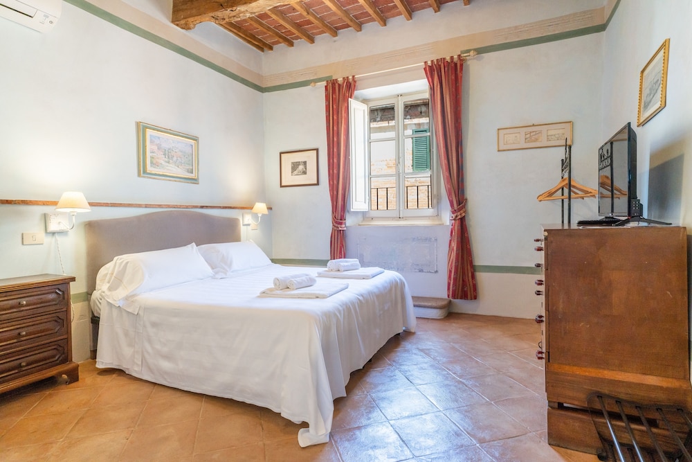 Superior Double or Twin Room photo 2