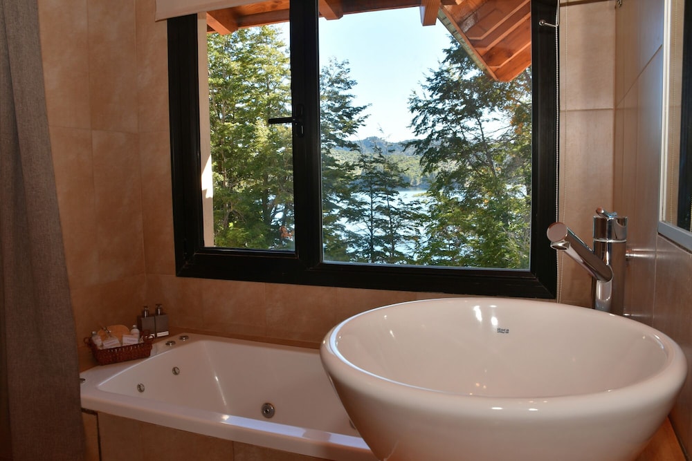 Exclusive Quadruple Room, 1 Bedroom, Lake View photo 3