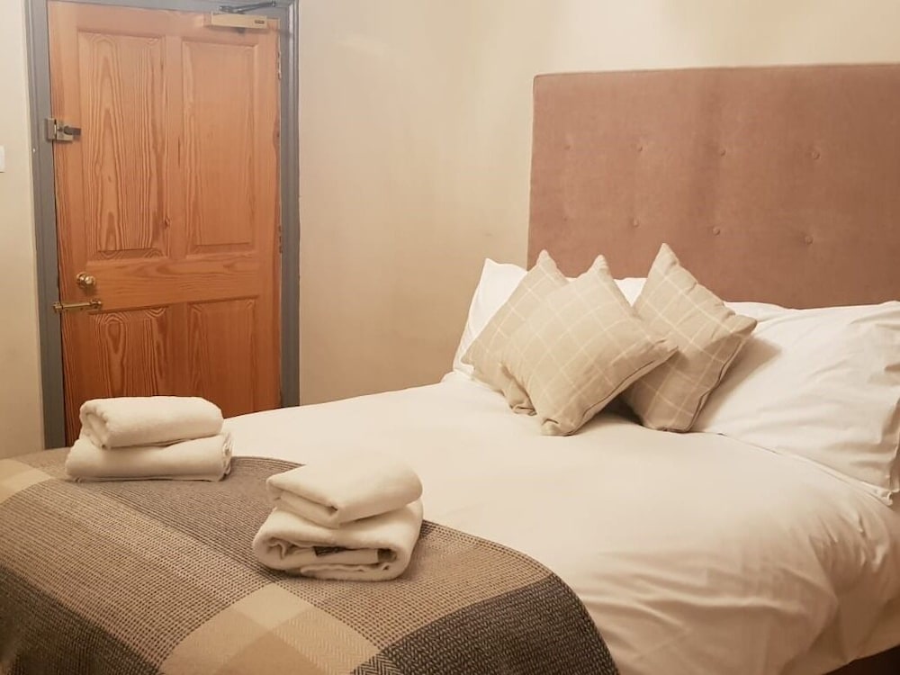 Classic Double Room, Ensuite photo 1