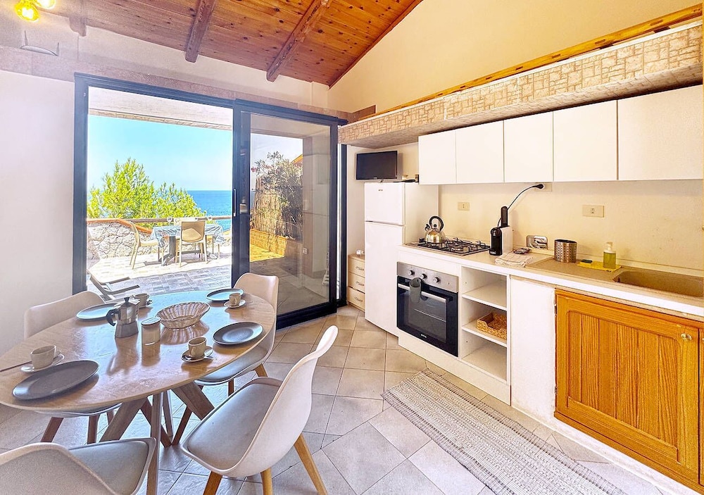 Family Apartment, 2 Bedrooms, Terrace, Sea View (Arche Bleu)