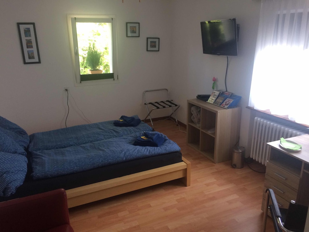 Classic Double Room, 1 Double Bed, Shared Bathroom, Courtyard Area photo 1