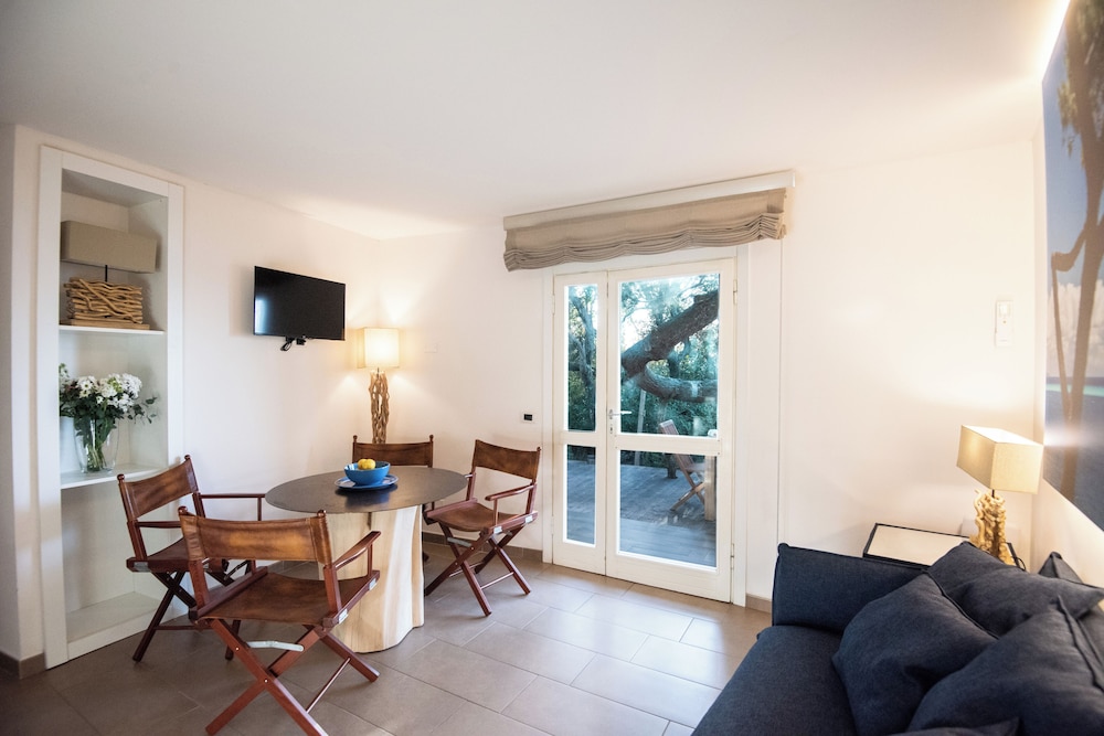 Executive Suite, Sea Facing photo 3