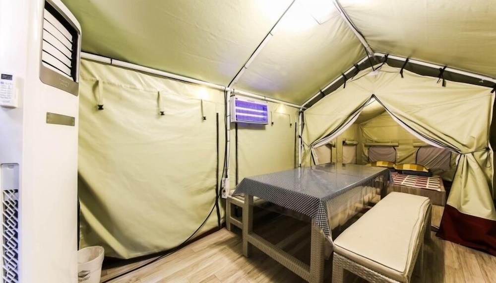Glamping Room - Photo 7