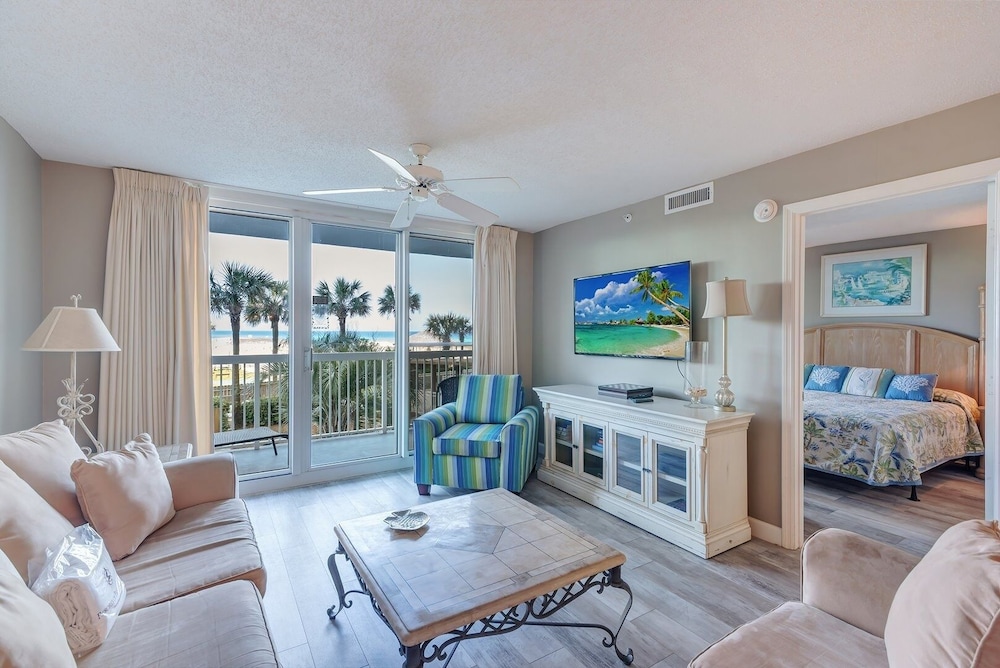 Condo, 2 Bedrooms